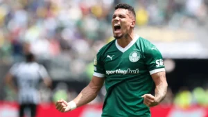 Premiação milionária do Palmeiras na Copa cobre 81% do investimento em Paulinho e Vitor Roque