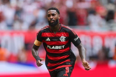 Relação com Jorge Jesus faz Gerson balançar entre o Al-Nassr e o futuro longe do Flamengo