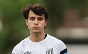 Santos Busca Equilíbrio Financeiro com Venda de Zanocelo
