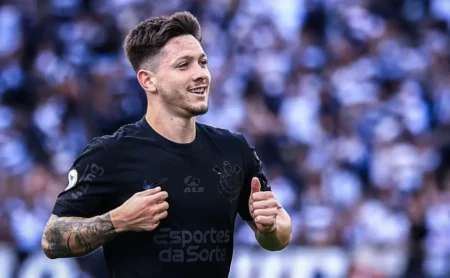 Santos Contrata Garro: Torcida Aprova Contratação às Pressas Após Desejo de Jogar com Neymar