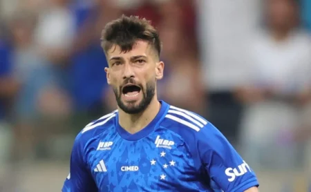 Santos se aproxima de acordo com Cruzeiro e acerta empréstimo de Lautaro Díaz