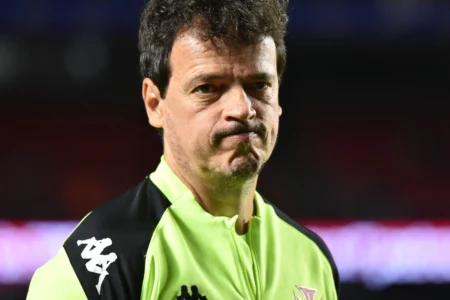 Vasco frustra torcida e não anuncia reforços antes do retorno das férias