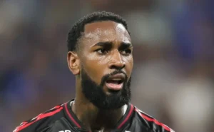 Zenit busca Wesley do Flamengo com apoio de Gerson nas tratativas