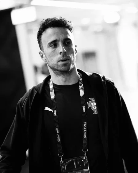 ### A cirurgia de Diogo Jota obriga a uma viagem de carro