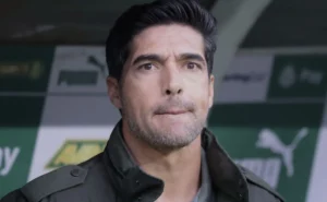 Abel Ferreira se Revolta com o Estado do Gramado do Allianz Parque após Palmeiras x Grêmio: “Está Ruim”