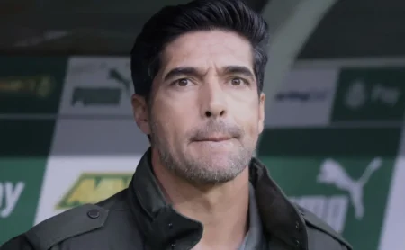 Abel Ferreira se Revolta com o Estado do Gramado do Allianz Parque após Palmeiras x Grêmio: “Está Ruim”