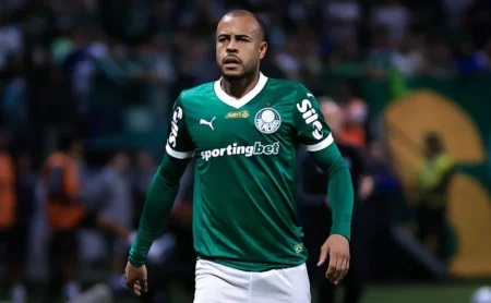 "Alberto Guerra marca prazo para fechamento da contratação de Mayke pelo Grêmio"