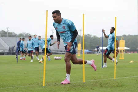 Alex Sandro e Ayrton Lucas Treinam com O Grupo: Expectativa para Reforçar o Flamengo na Copa do Brasil