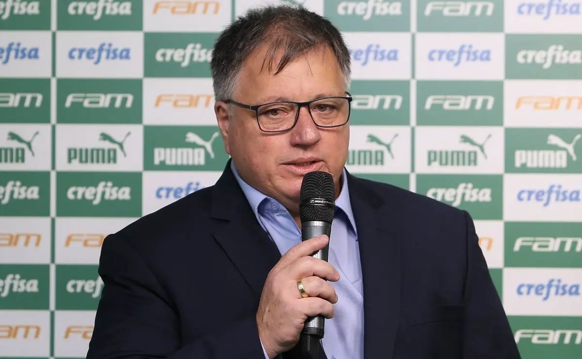 Anderson Barros, diretor do Palmeiras, diz estar incomodado com críticas ao seu trabalho: "Ninguém é de ferro"