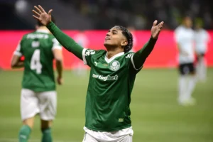 Análise: Palmeiras vence Grêmio em jogo morno e coloca pressão no líder do Brasileiro