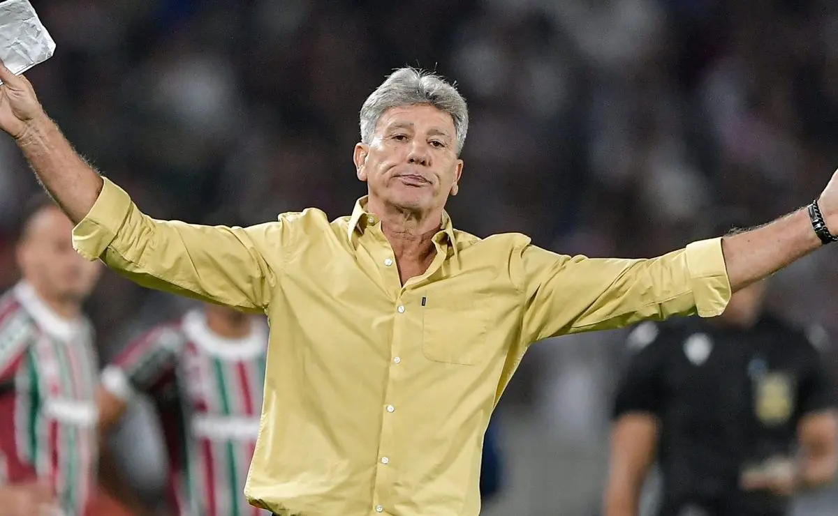 Após mais uma derrota do Fluminense, Renato perde a paciência e critica a falta de foco do time: "Precisa melhorar urgentemente"