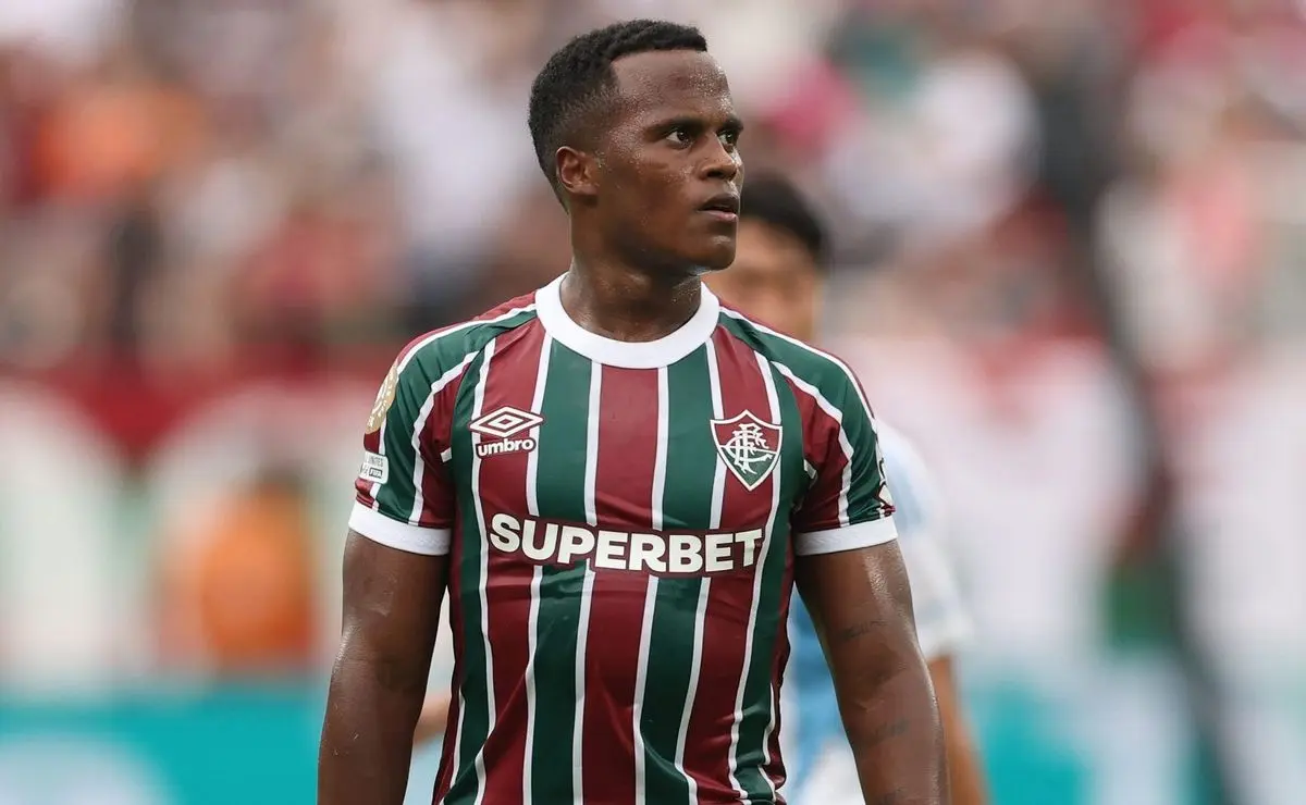 Arias se aproxima de marca inédita entre estrangeiros no Fluminense