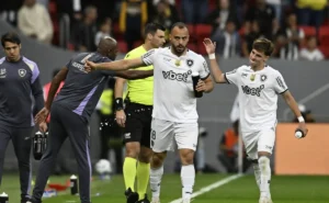 Arthur Cabral marca novamente para o Botafogo no Campeonato Brasileiro Betano