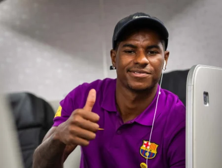 "Barcelona resolve pendência financeira e segue para pré-temporada"