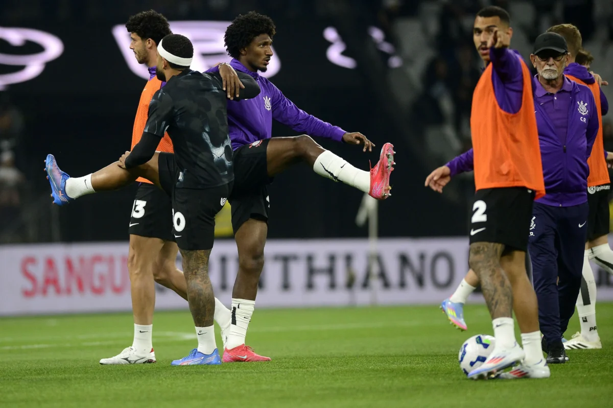 Bastidores: veja os detalhes da mudança de postura do Corinthians após clássico