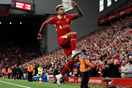 Bayern de Munique em negociação por Luis Díaz, do Liverpool, e pode pagar R$ 516 milhões