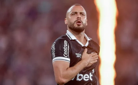 Botafogo confia em Arthur Cabral para desequilibrar a seleção de defesa do Bragantino pela Copa Betano do Brasil