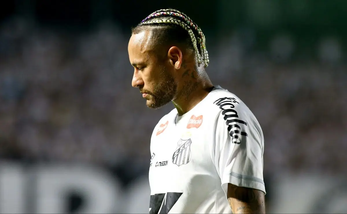 Cléber Xavier afirma que Neymar teve um desempenho abaixo do esperado contra o Mirassol.