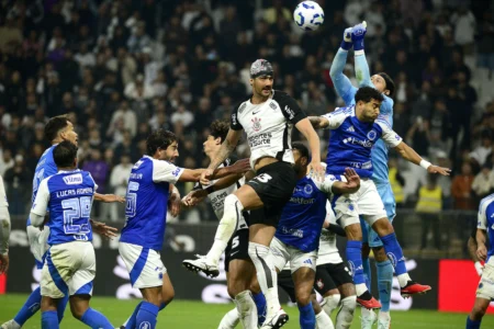 Cruzeiro consolida formação defensiva e mantém invencibilidade no Brasileiro