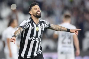 Davide Ancelotti e o panorama do elenco do Botafogo: nomes a estrear e estrelas de renome.