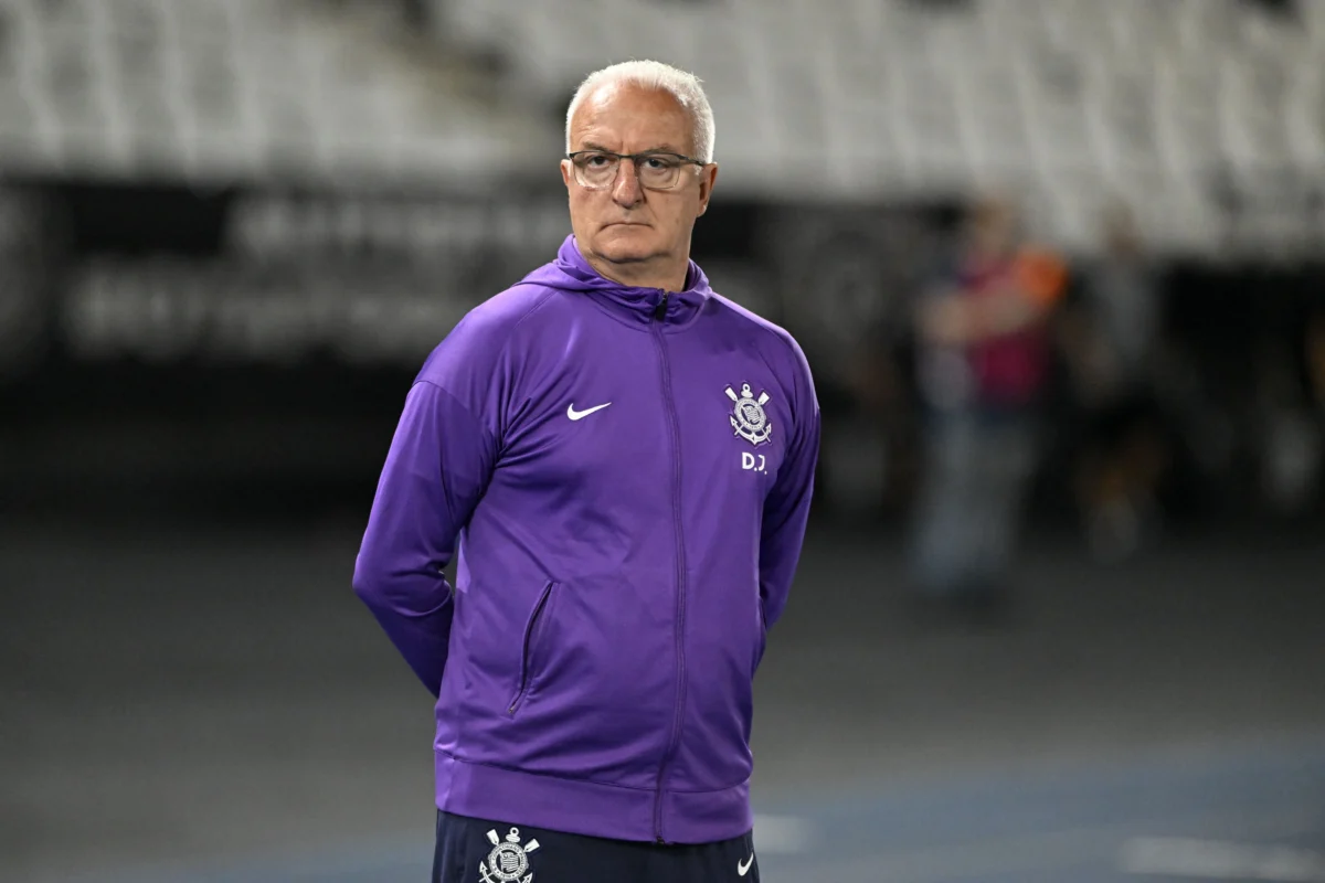 Dorival avalia mudança de postura do Corinthians: "Indícios positivos"