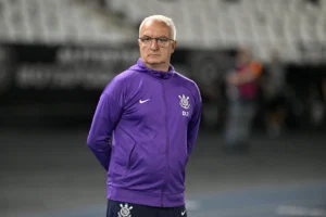 Dorival avalia mudança de postura do Corinthians: "Indícios positivos"