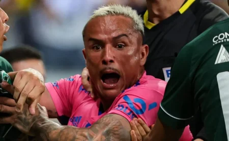 "Edu, ex-atleta da Cruzeiro, enfrenta drama grave e decide parar a carreira aos 32 anos"