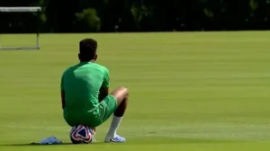 Estêvão Reflete sobre o Jogo de Palmeiras x Chelsea antes do Treino