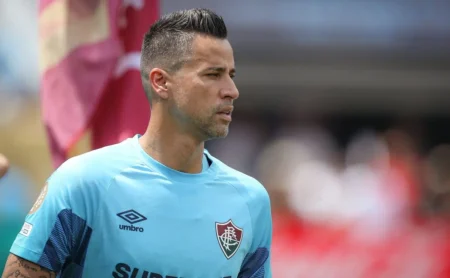 ### Fábio, goleiro do Fluminense, acumula alto número de defesas e poucos gols sofridos no Campeonato Mundial