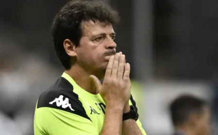Fernando Diniz tem o pior aproveitamento entre os técnicos mais recentes do Vasco