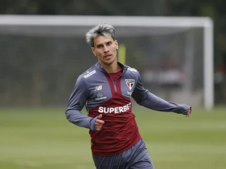 Ferreira aproveita maratona de jogos para se consolidar no São Paulo