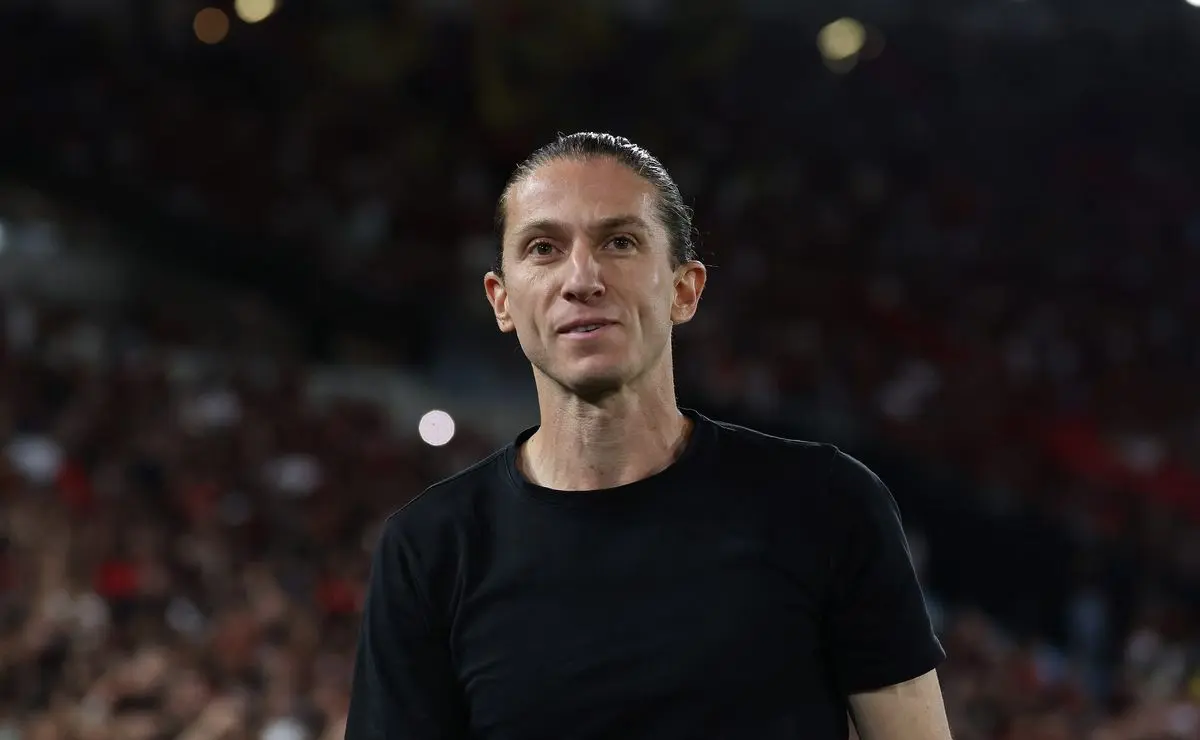 Flamengo, com Filipe Luís, pode mudar postura em confronto contra o Atlético Mineiro pela Copa do Brasil