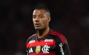 Flamengo toma decisão sobre venda de De La Cruz ao River Plate e determina condição para negócio exigindo valores