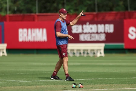 Fluminense busca soluções ofensivas após sequência de quase um mês sem marcar gols.