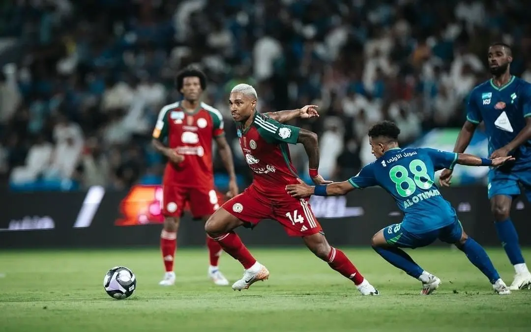 Fluminense enfrenta concorrência de clube da Arábia Saudita e do Brasil por Vitinho