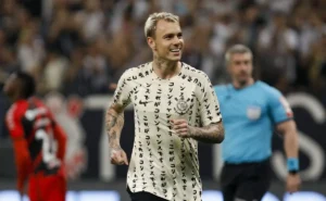 "Grêmio envia propostas para jogadores do Flamengo"