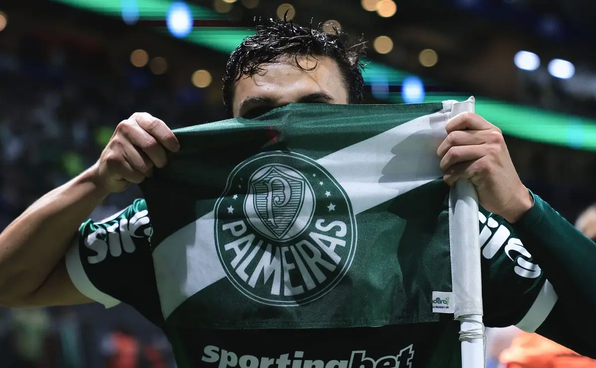 Grêmio tentou liberar Raphael Veiga antes dos 7 jogos no BR-25, mas recebeu resposta direta do Palmeiras