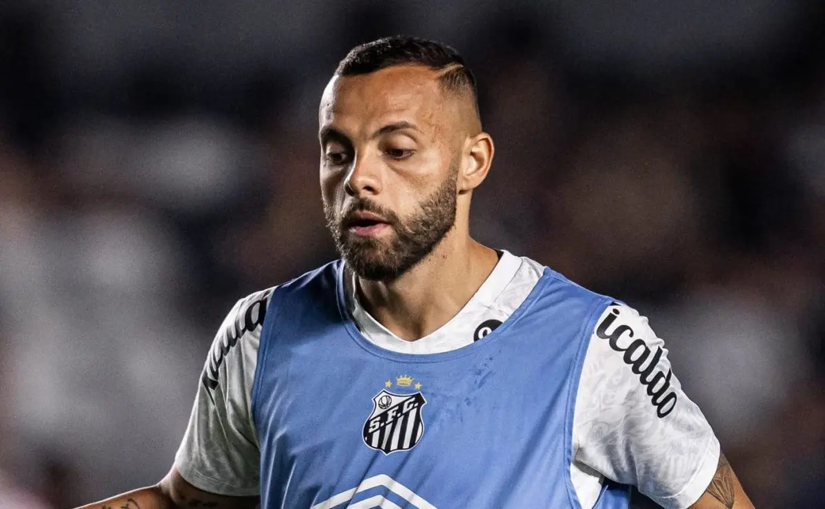 Guilherme Saí Machucado no Clássico contra o Internacional e Preocupa a Treinador Cléber Xavier