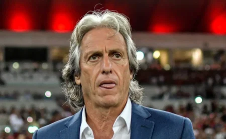 Jorge Jesus ainda não está oficialmente no Al Nassr e pode ser uma grande chance para o Botafogo realizar a negociação.