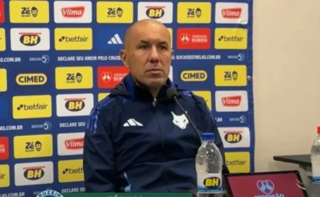 Leonardo Jardim desvenda o que impediu o Cruzeiro empatar o jogo contra o Corinthians em sua casa.