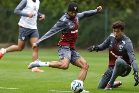 "Lucas Moura e Ferreira Treinam com Jovens do São Paulo"