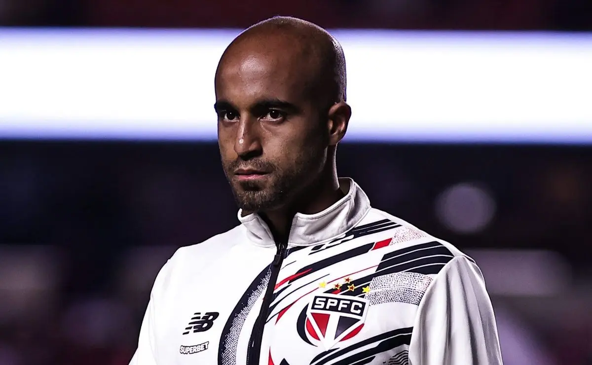 Lucas Moura fora contra o Bragantino: São Paulo trava volta de craque em clássico com o Corinthians