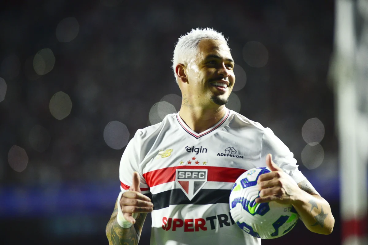 Luciano: O Líder que Seu Lado Decisivo no Clássico