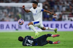 Machucado do Flamengo em 2023 vai desfalcar o Al-Hilal no jogo contra o Fluminense