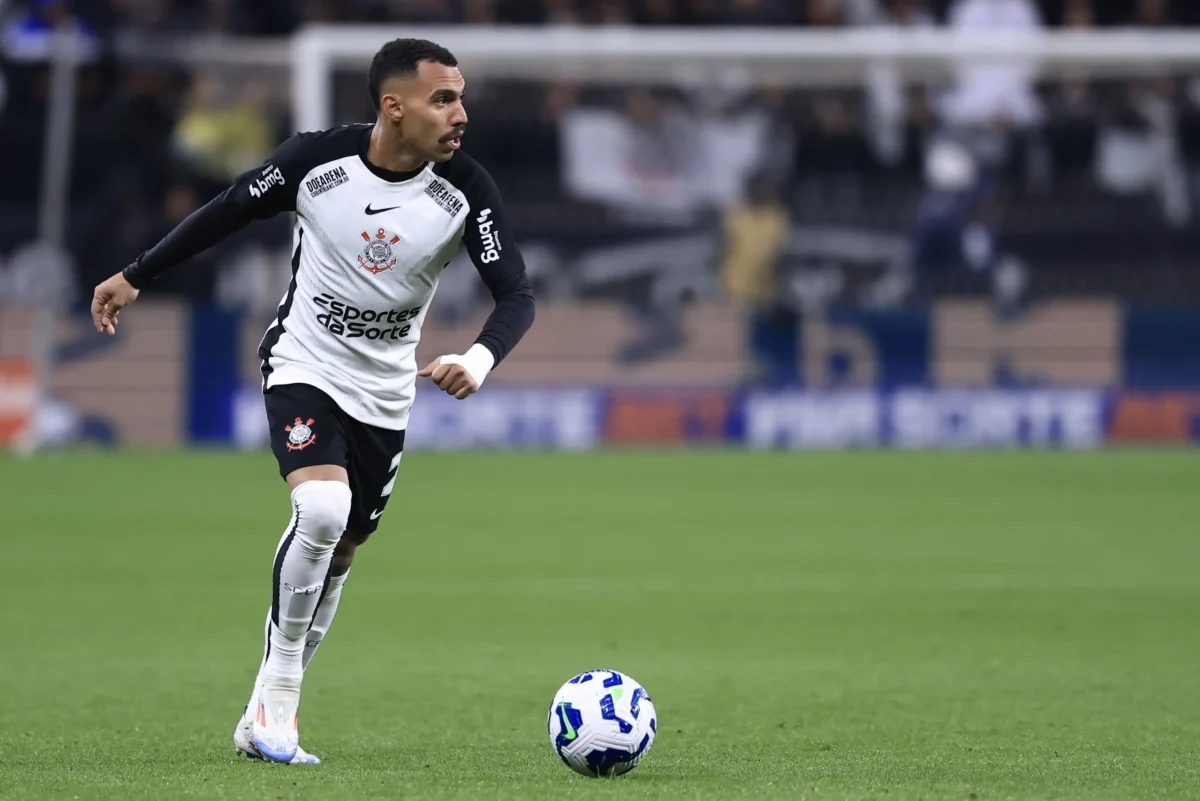 Matheus Dá Primeira Assistência no Ano e Faz Cobrança Pessoal