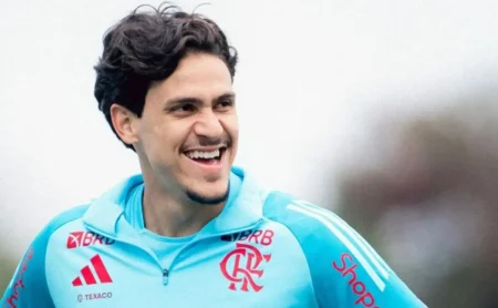 Monterrey oferece salário de R$ 2,3 milhões e vínculo até 2030 para contratar o atleta Pedro