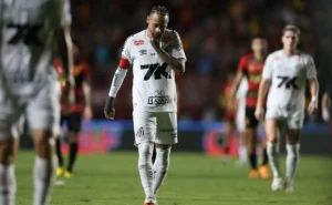 Neymar é provocado em Sport x Santos com Bruna Marquezine e Bola de Ouro, mas não brilha no campo