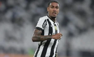 O Atacante do Botafogo Rwan Cruz está a Caminho do Futebol dos Emirados Árabes
