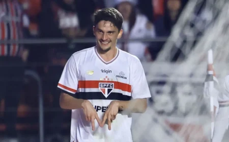 Pablo Maia marca golaço, quebra jejum e vibra com o São Paulo no Morumbi