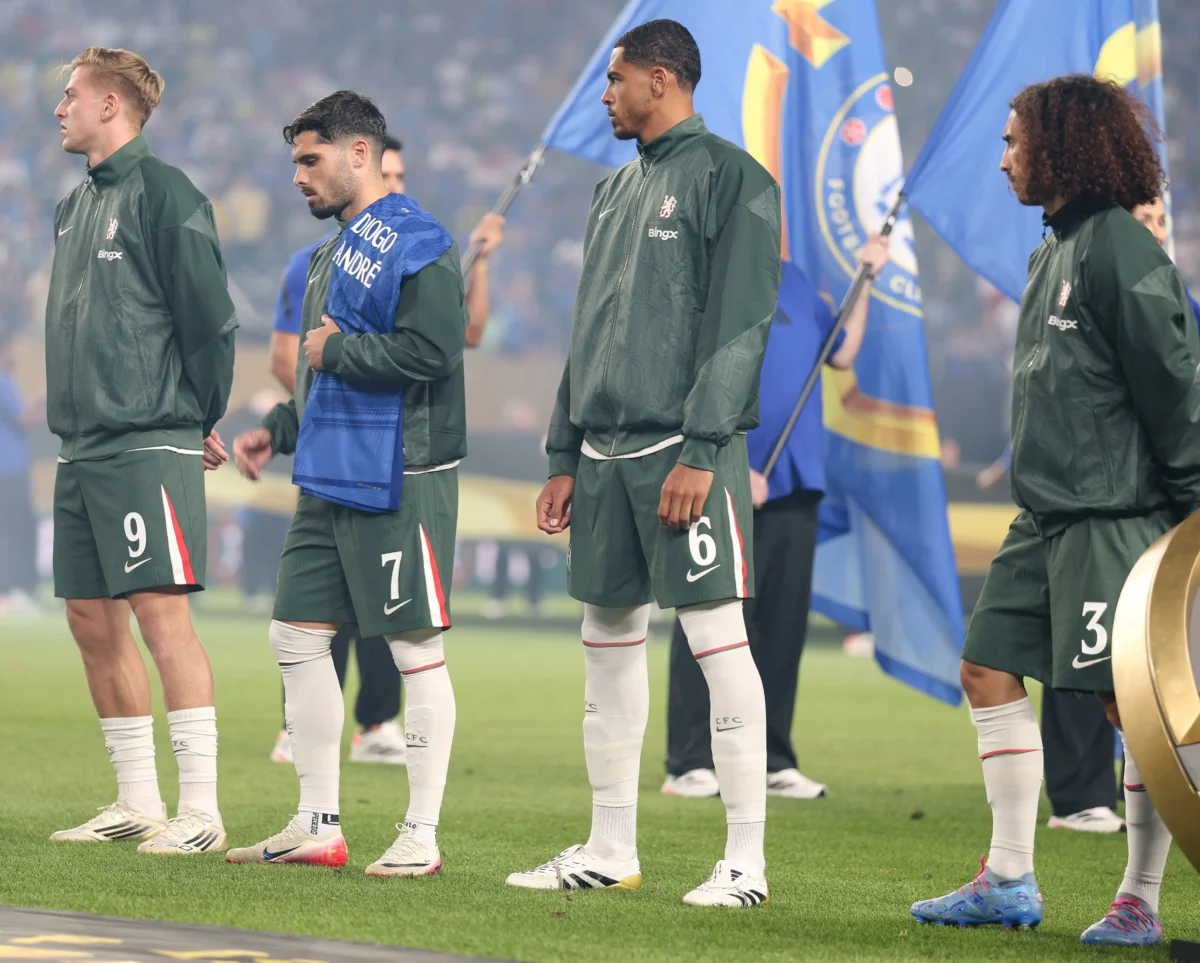 Palmeiras x Chelsea: Pedro Neto se emociona e faz homenagem a Diogo Jota no estádio; assista ao vídeo